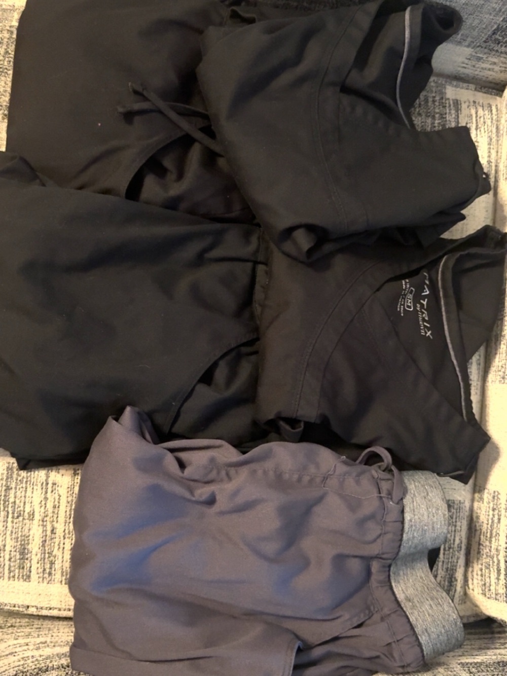 Maevn Black and Gray Scrub Set